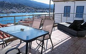 Traditional House With Sea View 